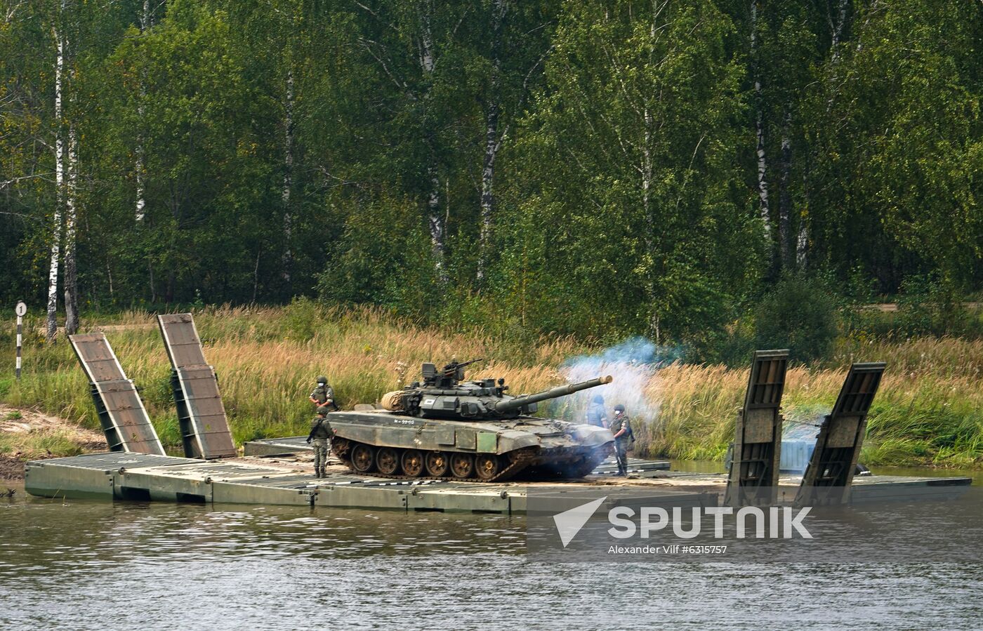 Russia Army Forum Military Equipment Showing