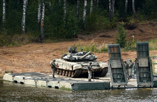 Russia Army Forum Military Equipment Showing