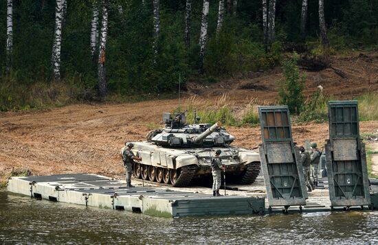 Russia Army Forum Military Equipment Showing