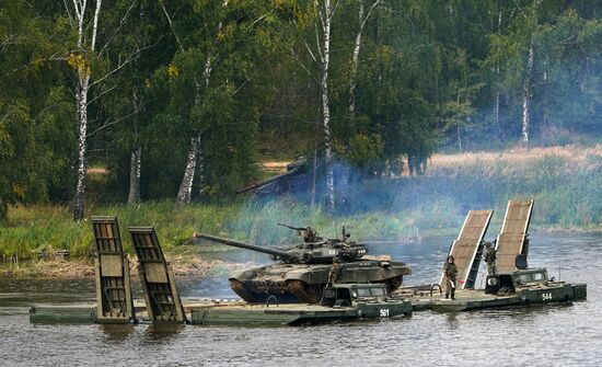 Russia Army Forum Military Equipment Showing
