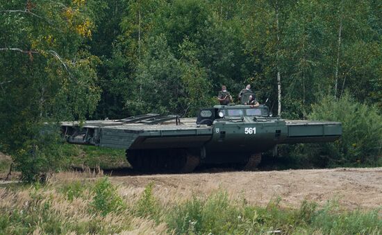 Russia Army Forum Military Equipment Showing