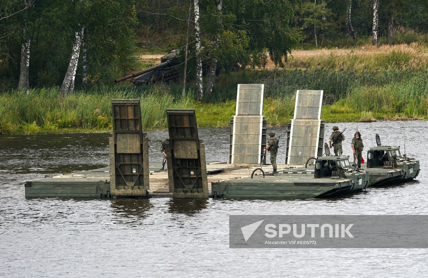 Russia Army Forum Military Equipment Showing
