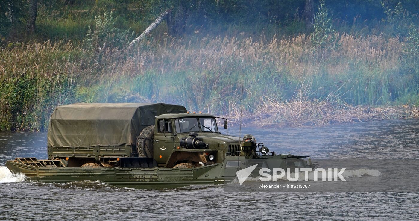 Russia Army Forum Military Equipment Showing