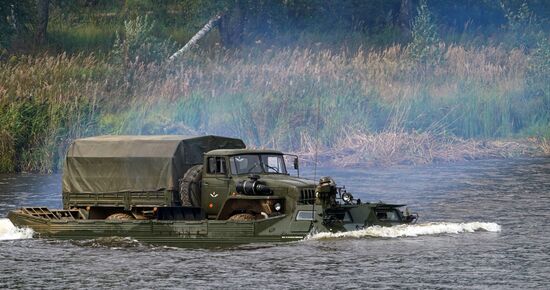 Russia Army Forum Military Equipment Showing