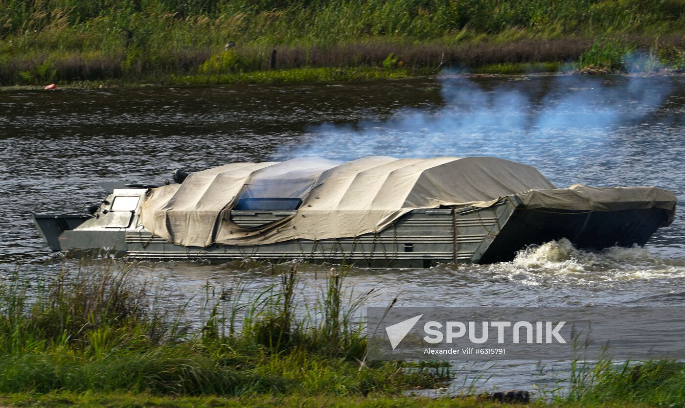 Russia Army Forum Military Equipment Showing