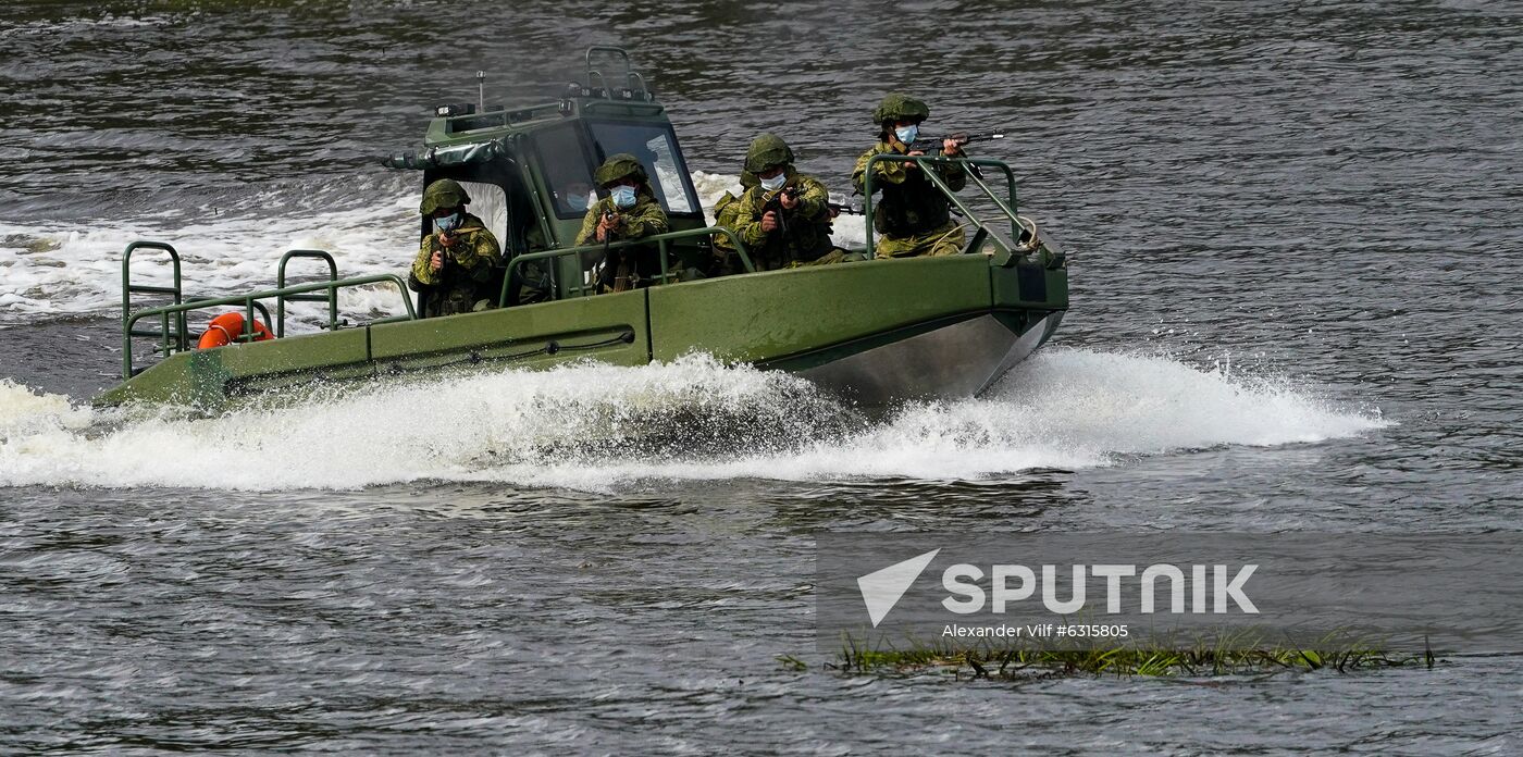 Russia Army Forum Military Equipment Showing