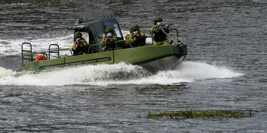 Russia Army Forum Military Equipment Showing