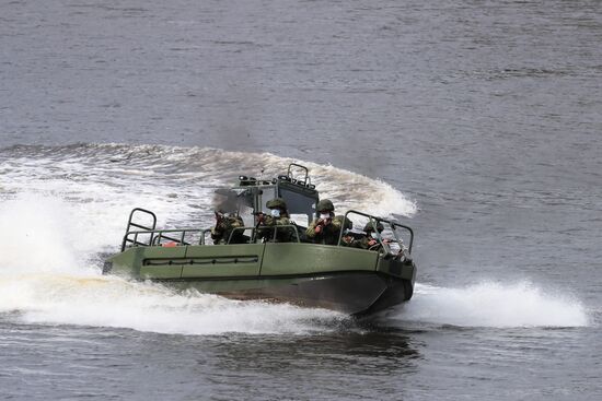 Russia Army Forum Military Equipment Showing