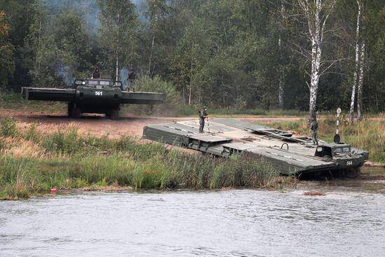 Russia Army Forum Military Equipment Showing