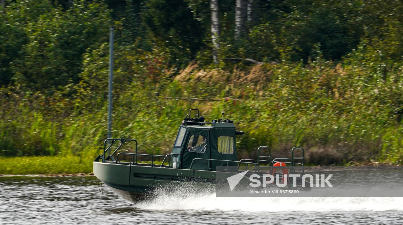 A reconnaissance boat sails during a demonstration at the ARMY 2020 International Military and Technical Forum at Alabino military training grounds, Moscow region, Russia. Location: Russia, Moscow region. Author: Alexander Vilf/Sputnik. Russia Army Forum Military Equipment Showing