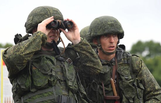Russia Airborne Troops Artillery Gun Drills