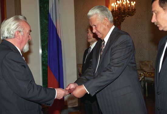 Russian President Boris Yeltsin and Ambassador of Macedonia