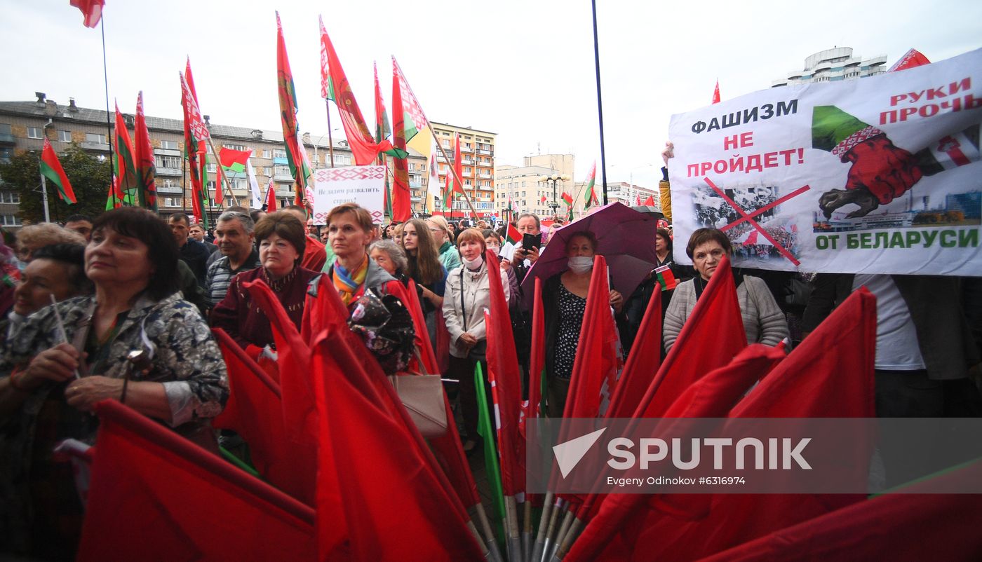 Belarus Lukashenko Supporters Rally