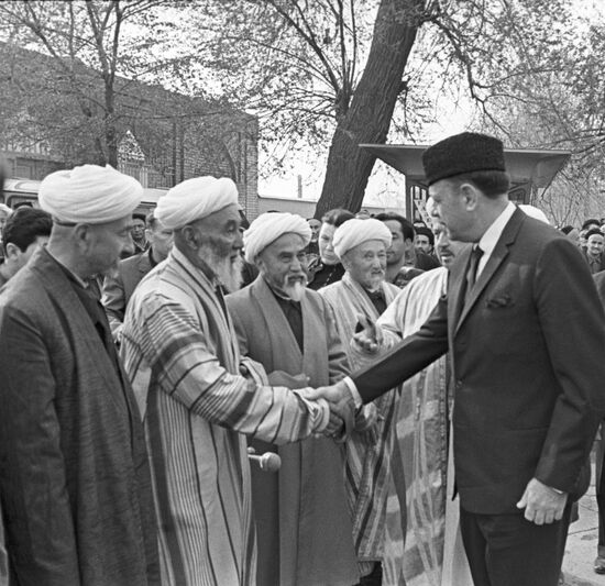President of Pakistan Muhammad Ayub Khan visits USSR