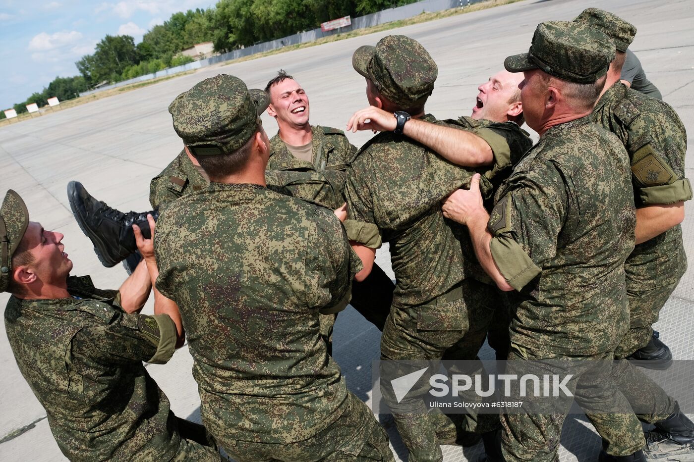 Russia Army Games Armored Vehicles Masters