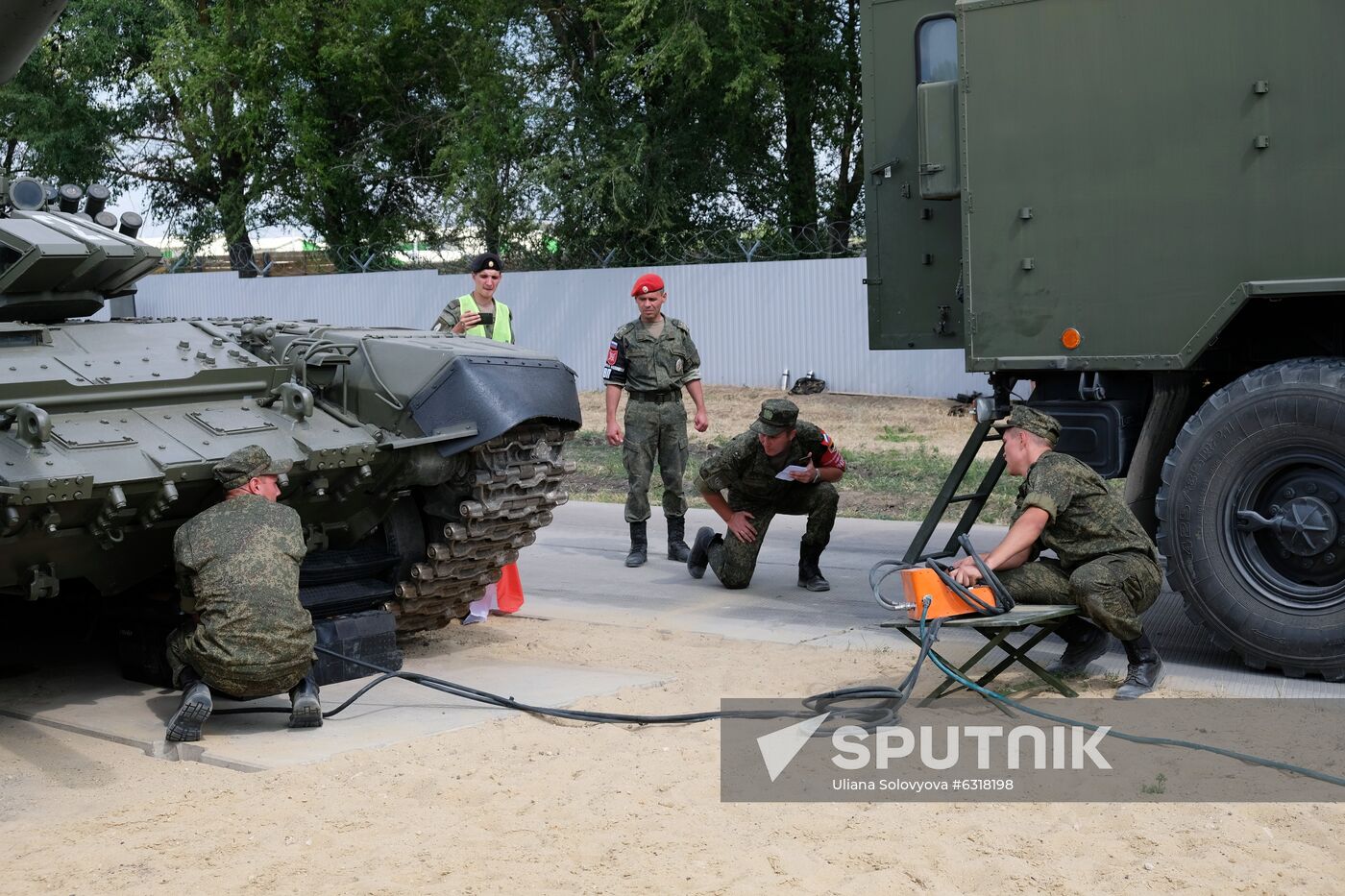 Russia Army Games Armored Vehicles Masters