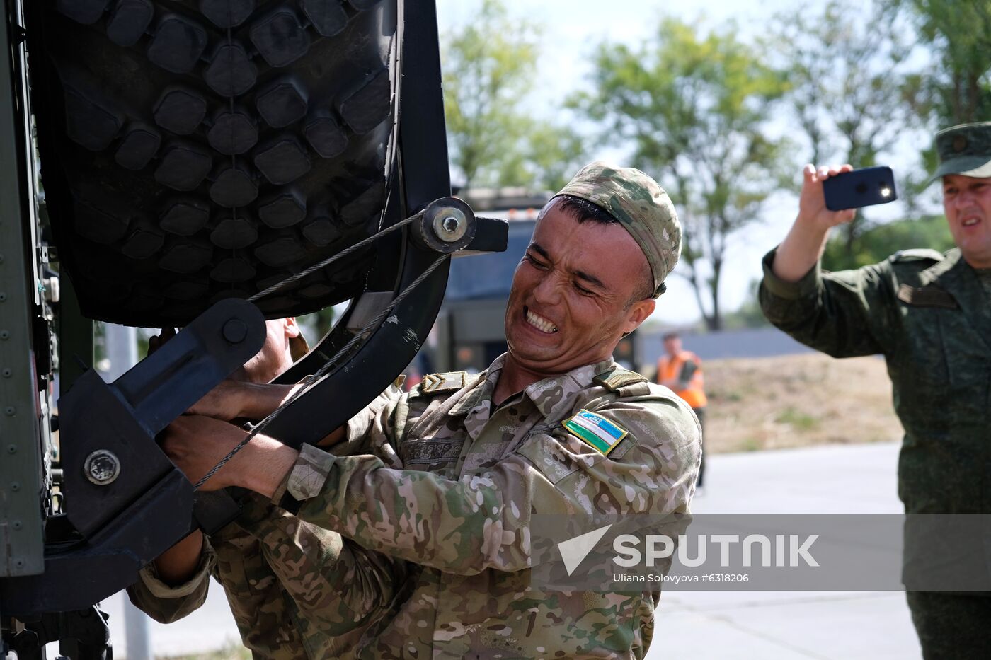 Russia Army Games Armored Vehicles Masters