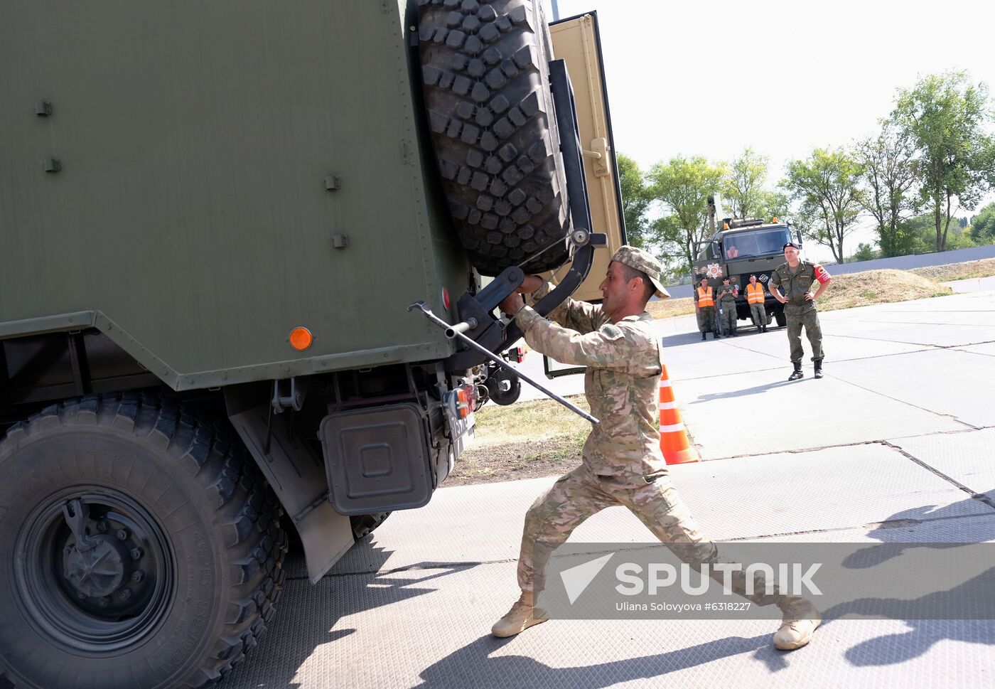 Russia Army Games Armored Vehicles Masters