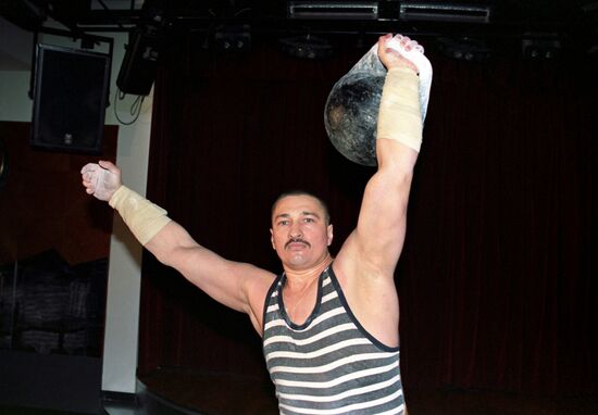 Weightlifter Vladimir Sineglazov