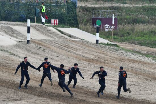 Russia Army Games Tank Biathlon