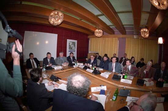 Roundtable discussion at RIA Novosti