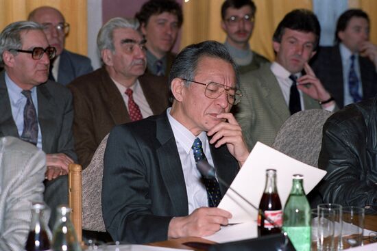 Roundtable discussion at RIA Novosti