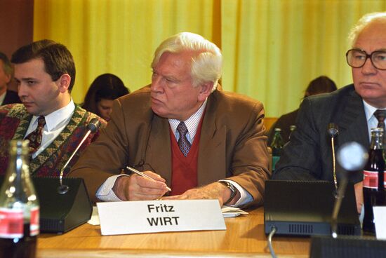 Roundtable discussion at RIA Novosti