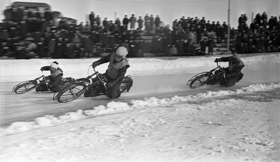 Speedway on ice