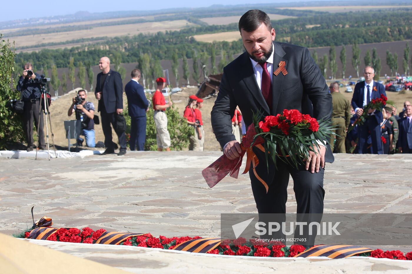 Ukraine DPR WWII Anniversary