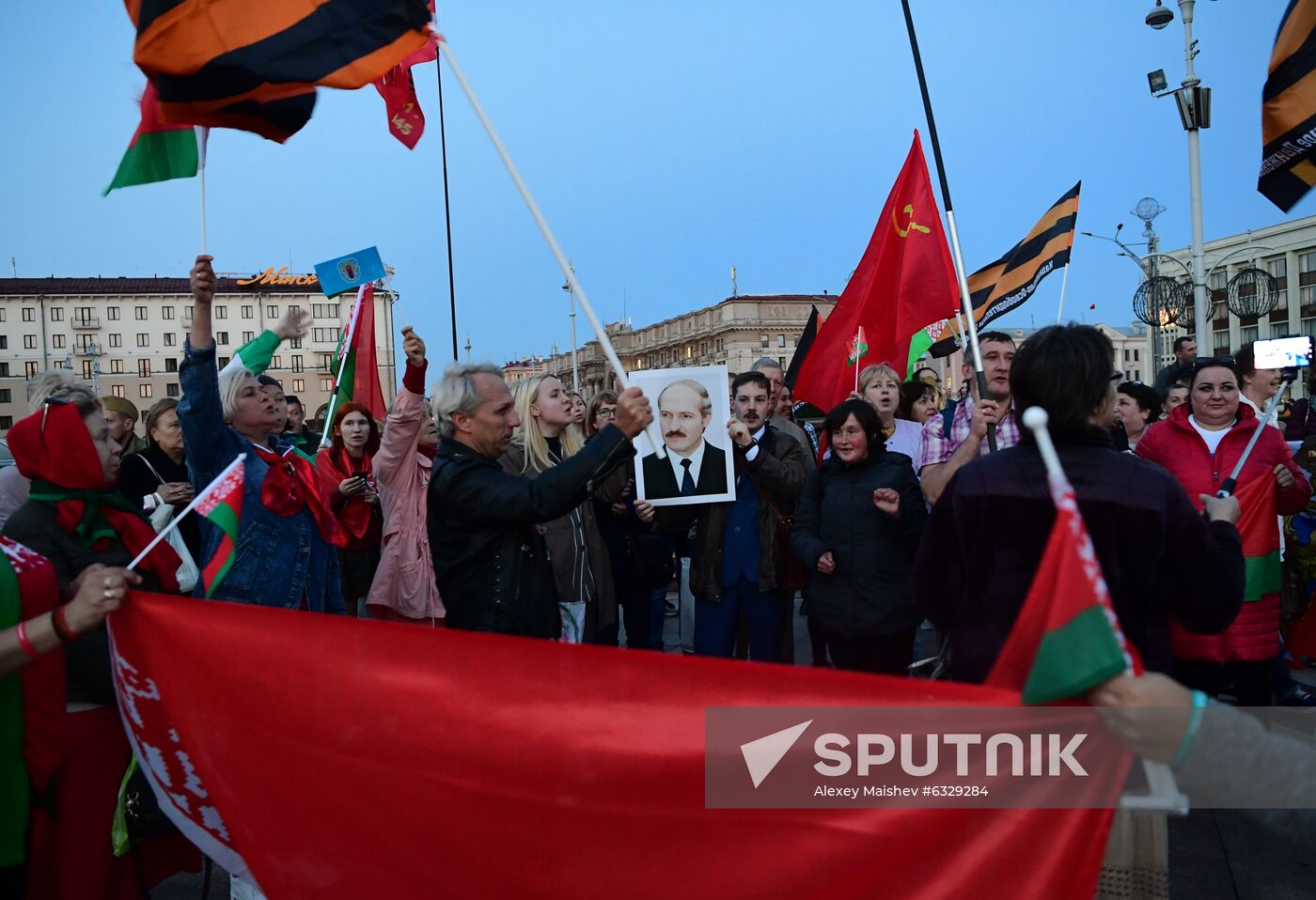 Belarus Lukashenko Supporters Rally