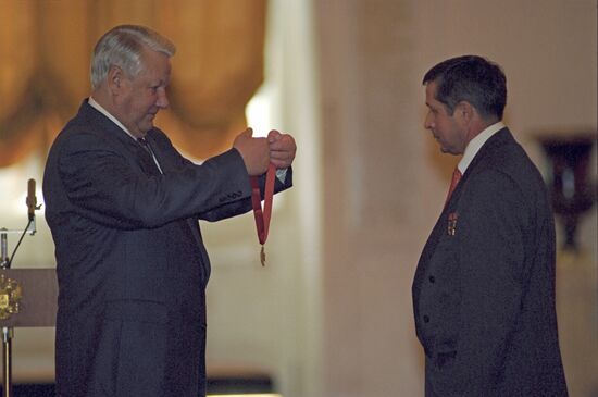 Ceremony to present Russian state decorations