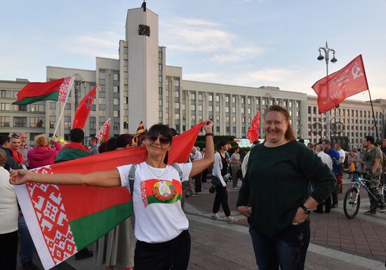 Belarus Lukashenko Supporters Rally
