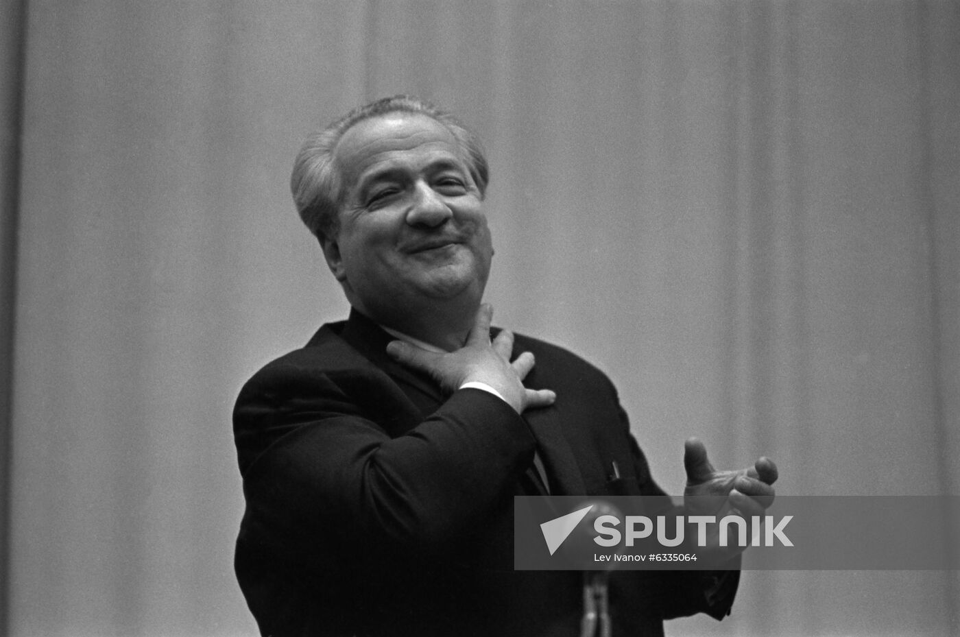 Writer and literary critic Irakly Andronikov