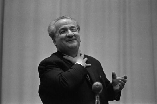 Writer and literary critic Irakly Andronikov