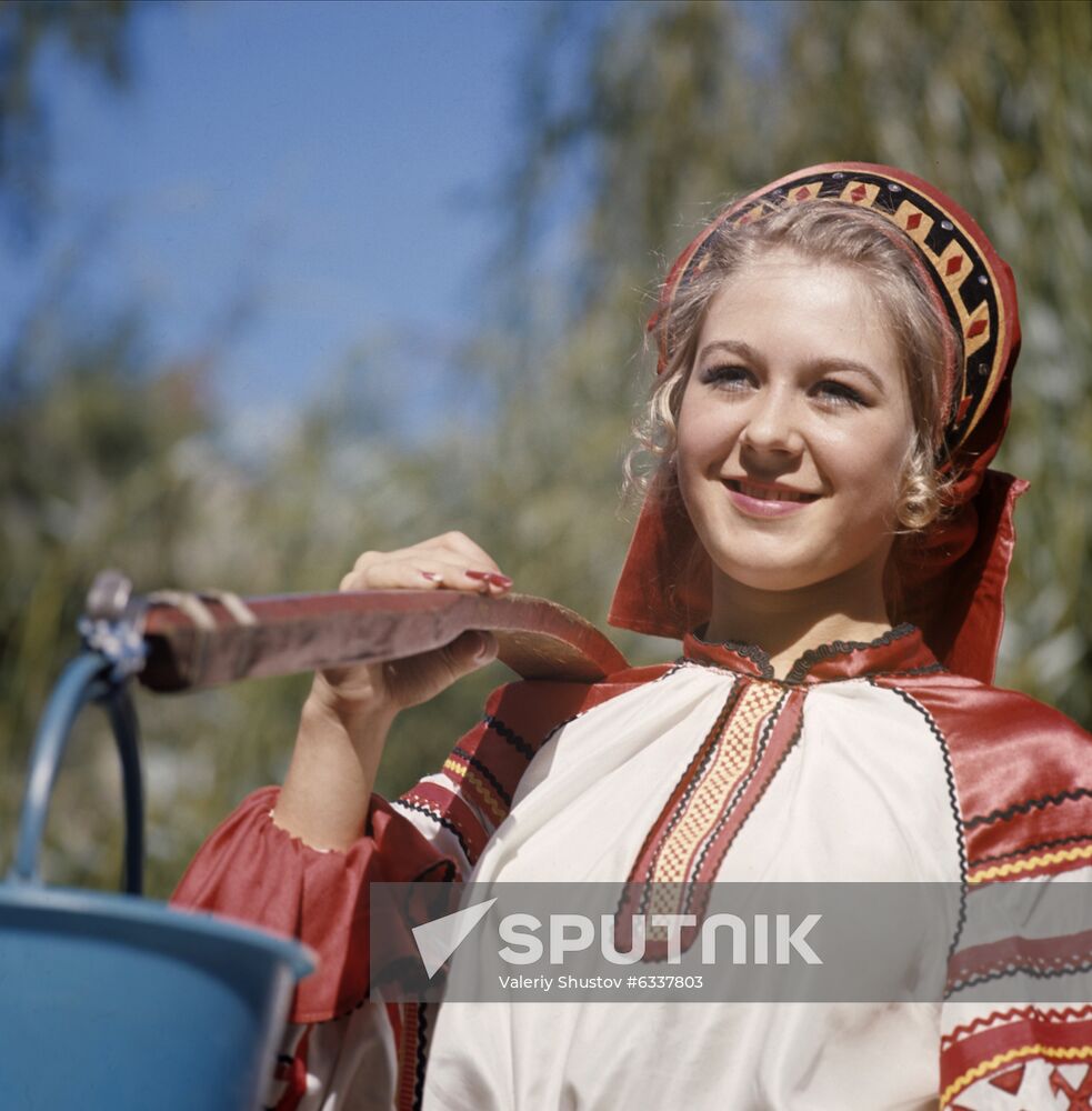 Soloist of Lada youth folk ensemble (Voronezh)