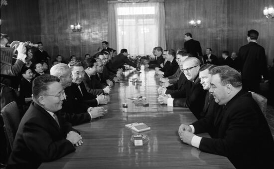 Soviet government delegation visits Mongolian People's Republic