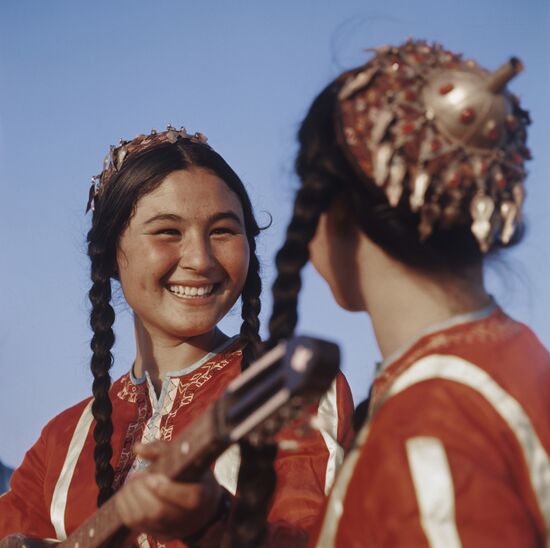 Members of Gultaik amateur band