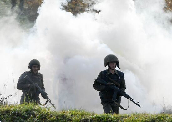 Russia National Guard Maroon Berets Exams