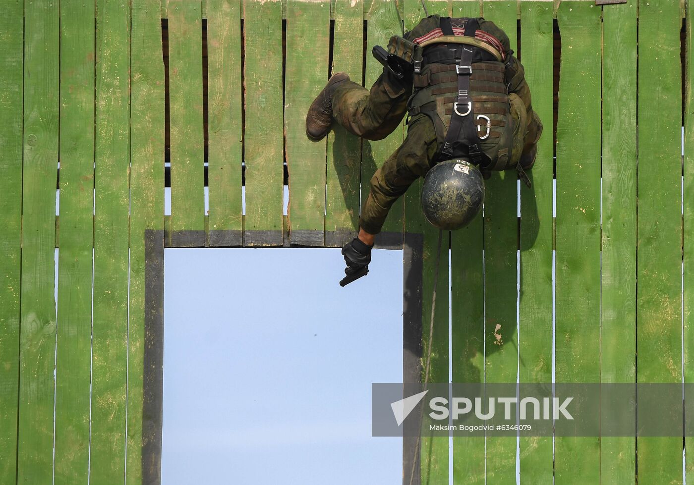 Russia National Guard Maroon Berets Exams