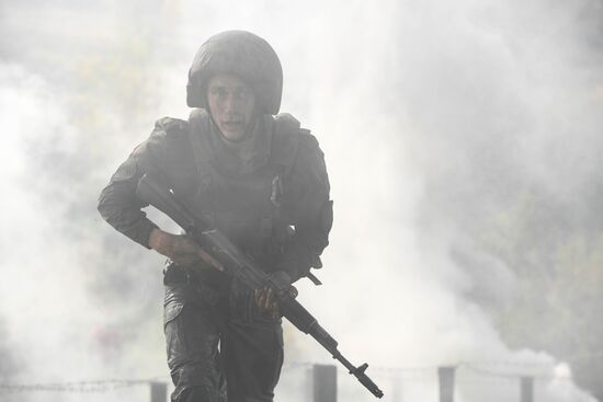Russia National Guard Maroon Berets Exams