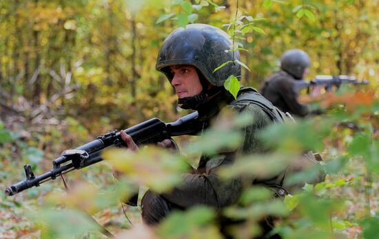 Russia National Guard Maroon Berets Exams