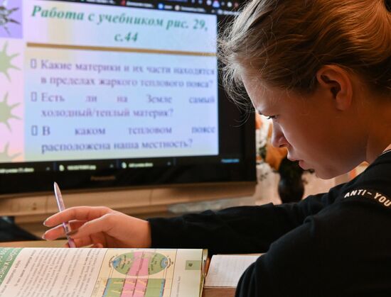 Russia Coronavirus Social Distancing