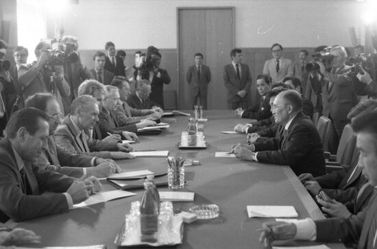 Minister of Foreign Affairs of Thailand Siddhi Savetsila visits USSR