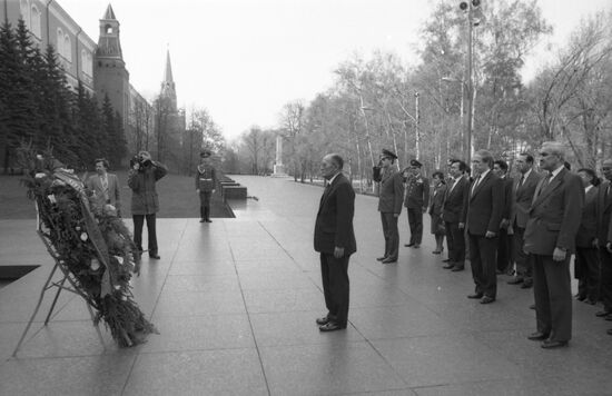 Minister of Foreign Affairs of Thailand Siddhi Savetsila visits USSR