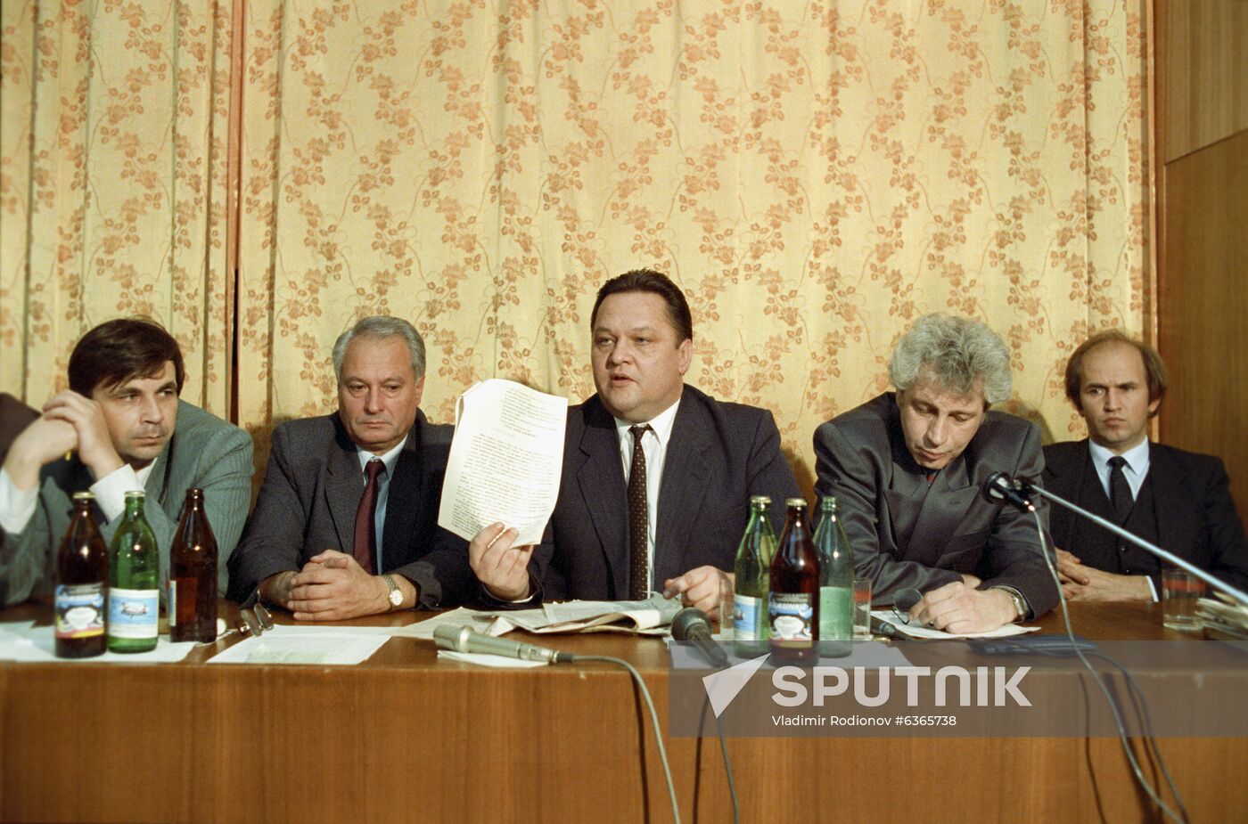 News conference with Eduard Tenyakov, President of Moscow Stock Exchange and Chelyabinsk Universal Exchange