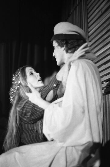 Romeo and Juliet play  by school theater