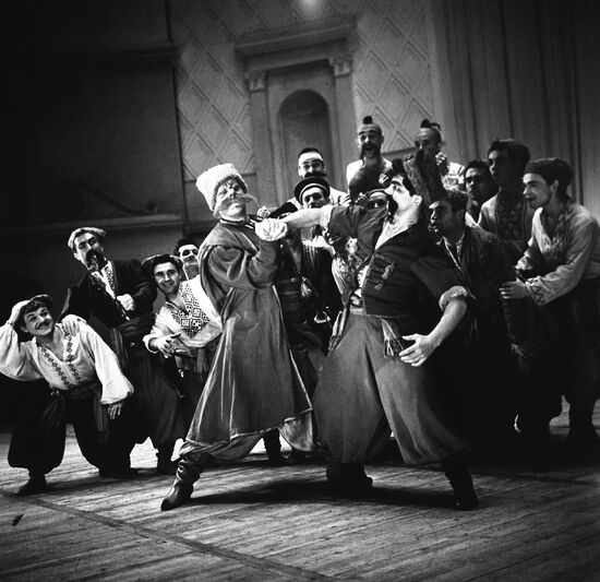Alexandrov Song And Dance Ensemble of Soviet Army