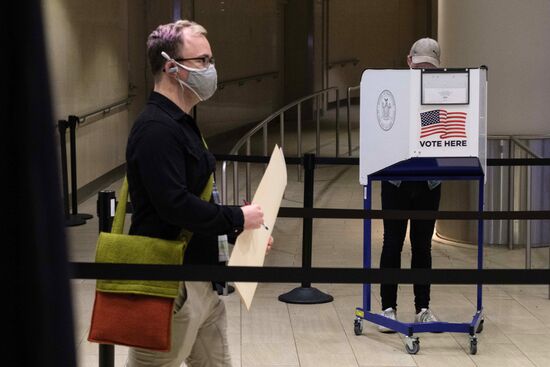 US Presidential Election Early Voting