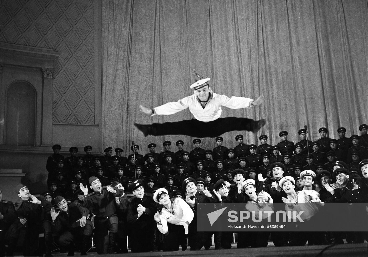 Alexandrov Song And Dance Ensemble of Soviet Army
