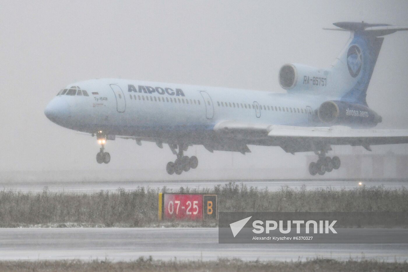 Russia Tu-154 Plane